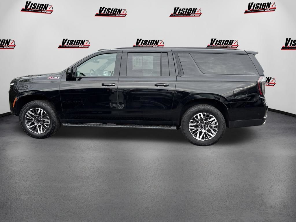 Used 2025 Chevrolet Suburban Z71 w/ Z71 Off-Road Package AWD/4WD image 8