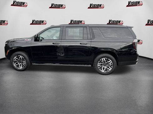 Used 2025 Chevrolet Suburban Z71 w/ Z71 Off-Road Package AWD/4WD image 8