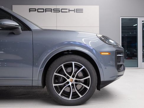 Certified 2026 Porsche Cayenne AWD/4WD image 11