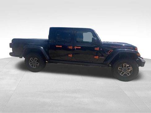 Used 2025 Jeep Gladiator Mojave AWD/4WD image 10