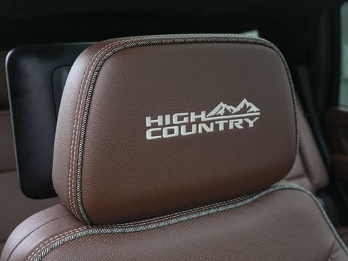 Used 2021 Chevrolet Tahoe High Country AWD/4WD image 33
