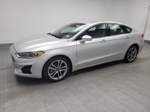 Used 2019 Ford Fusion SEL image 2
