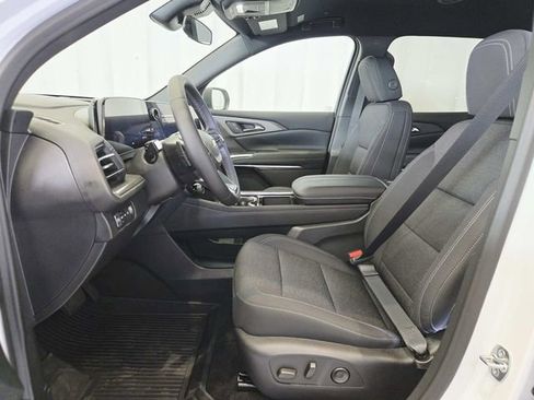New 2026 Chevrolet Traverse LT w/ LPO, Floor Liner Package image 8