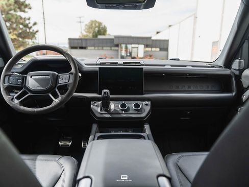 Used 2024 Land Rover Defender 110 V8 image 20