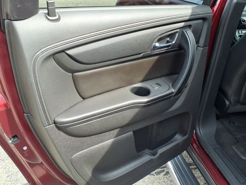 Used 2017 Chevrolet Traverse LT FWD image 5