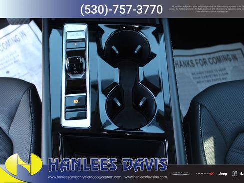 Used 2024 Volkswagen Atlas SE image 20