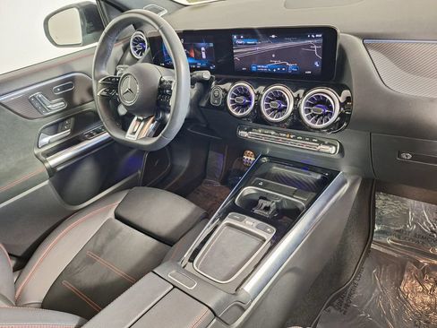 Used 2025 Mercedes-Benz GLA 35 AMG 4MATIC image 27
