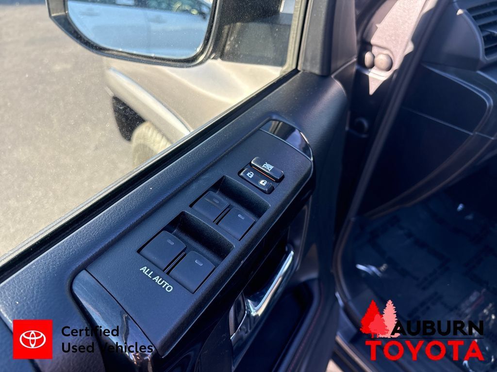 Certified 2020 Toyota 4Runner TRD Off-Road AWD/4WD image 18