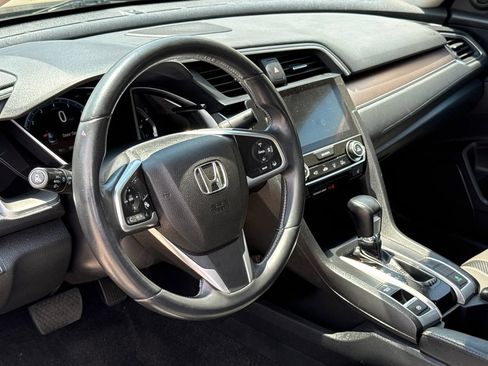 Used 2016 Honda Civic Touring image 18