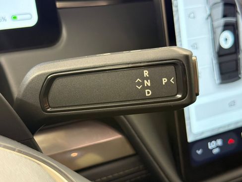 Used 2025 Rivian R1S Adventure AWD/4WD image 21