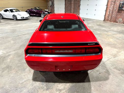 Used 2009 Dodge Challenger SRT8 w/ SRT Option Group II image 15