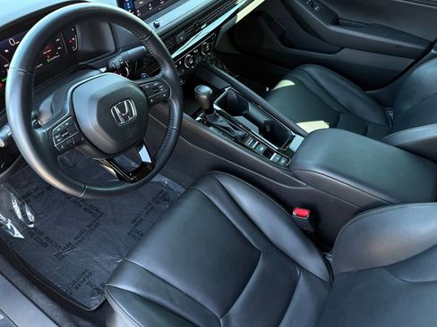Used 2023 Honda Accord EX-L image 18