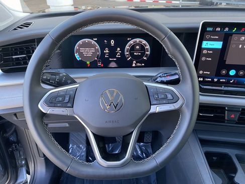 New 2026 Volkswagen Tiguan SE AWD/4WD image 24