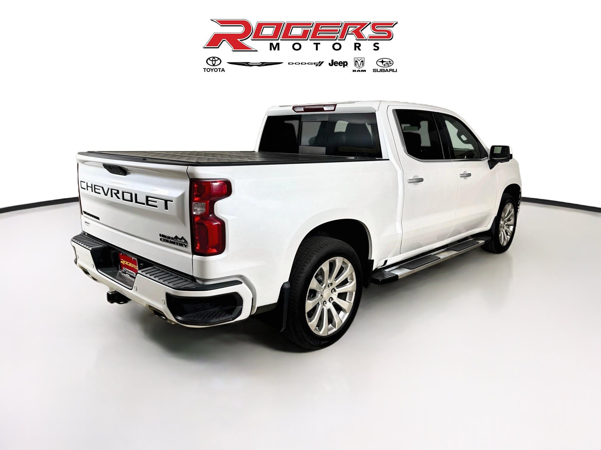 Used 2022 Chevrolet Silverado 1500 High Country w/ LPO, Dark Essentials Package AWD/4WD image 8