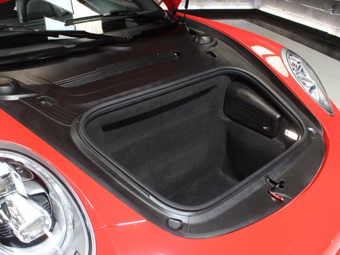 Used 2019 Porsche 911 Carrera w/ Sportdesign Package image 56