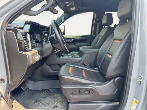 Used 2024 GMC Sierra 3500 AT4 w/ AT4 Premium Plus Package AWD/4WD image 11