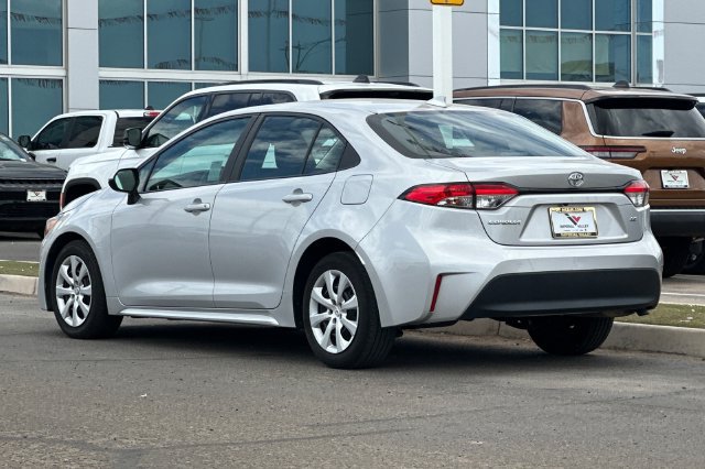 Used 2024 Toyota Corolla LE FWD image 5