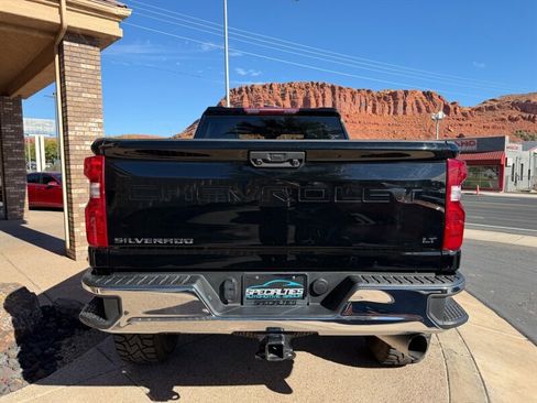 Used 2024 Chevrolet Silverado 2500 LT w/ Convenience Package image 22