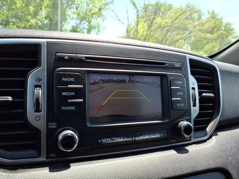 Used 2019 Kia Sportage LX AWD/4WD image 20