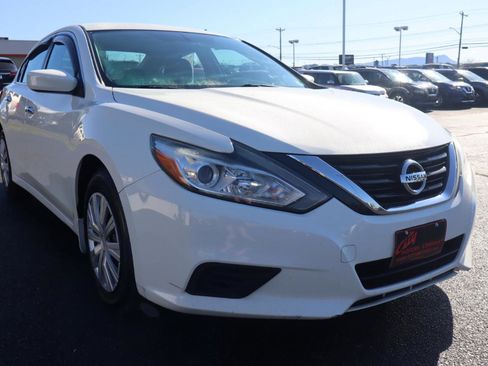 Used 2017 Nissan Altima 2.5 S w/ Power Driver Seat Package FWD image 30