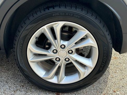 Used 2022 Buick Encore GX Preferred w/ Cold Weather Comfort Package AWD/4WD image 28