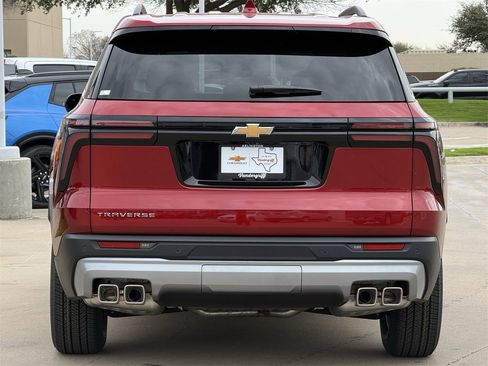 New 2026 Chevrolet Traverse LT image 5