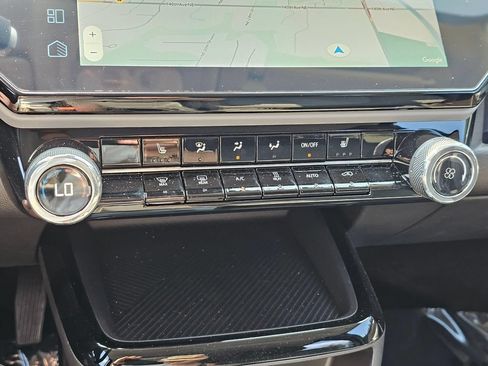 New 2027 Chevrolet Bolt LT w/ Comfort Package FWD image 31