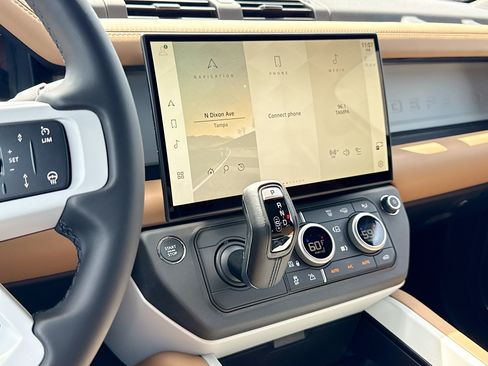New 2026 Land Rover Defender 110 X-Dynamic SE AWD/4WD image 27