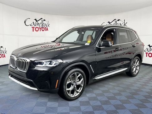 Used 2024 BMW X3 xDrive30i w/ Premium Package image 2