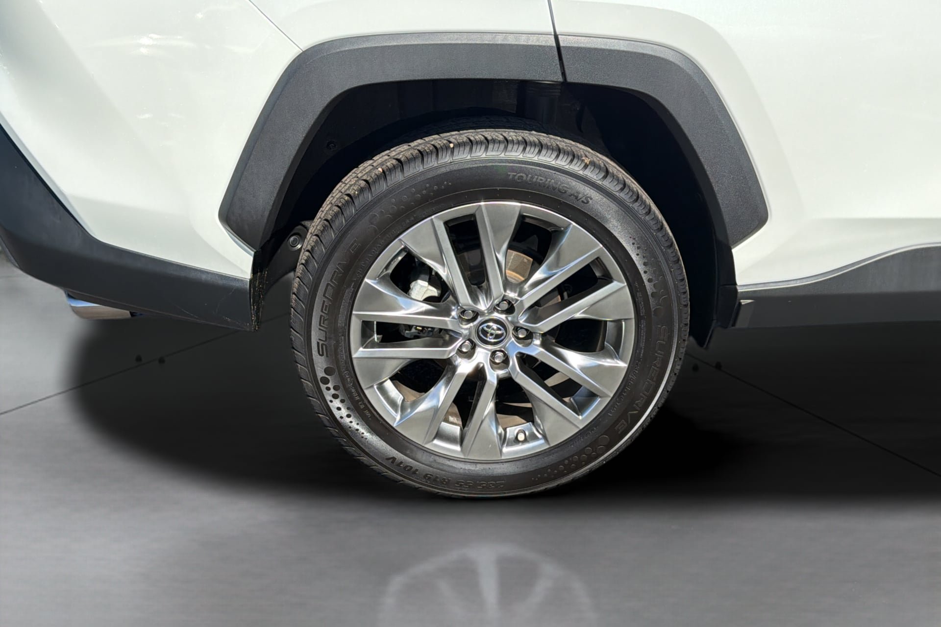 Used 2020 Toyota RAV4 Limited AWD/4WD image 37