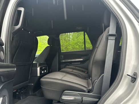 Used 2018 Ford Expedition XLT AWD/4WD image 13