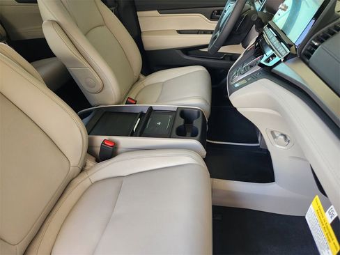 New 2026 Honda Odyssey EX-L image 11