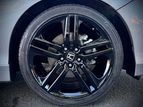 Used 2017 Honda Accord Sport Special Edition image 16