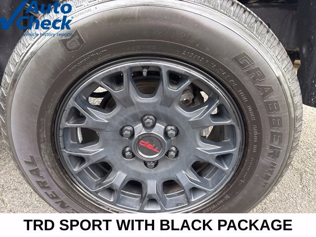 Used 2024 Toyota Tacoma TRD Sport w/ TRD Sport Upgrade Package AWD/4WD image 10