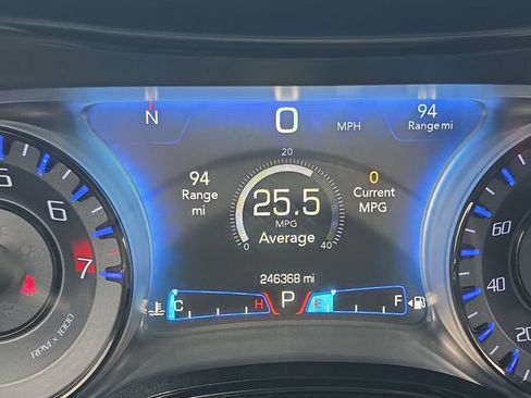 Used 2017 Chrysler 300 S AWD/4WD image 15