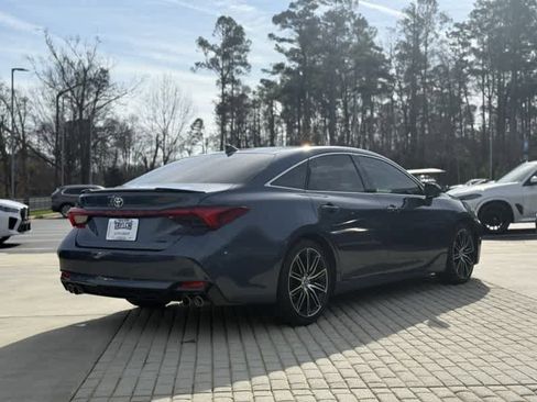 Used 2019 Toyota Avalon XSE w/ All Weather Liner Package image 6