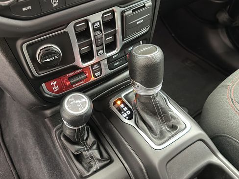 Used 2026 Jeep Gladiator Rubicon AWD/4WD image 26
