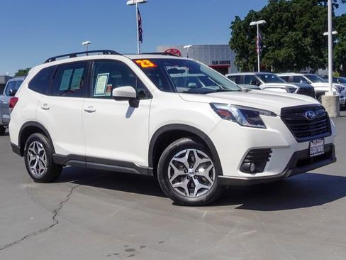 Used 2023 Subaru Forester Premium AWD/4WD image 6
