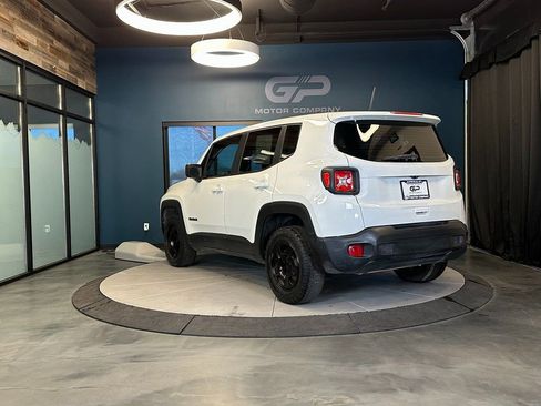Used 2020 Jeep Renegade Sport image 5