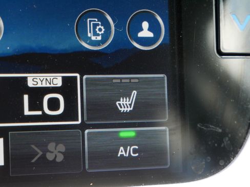 Used 2023 Subaru Outback Limited AWD/4WD image 33