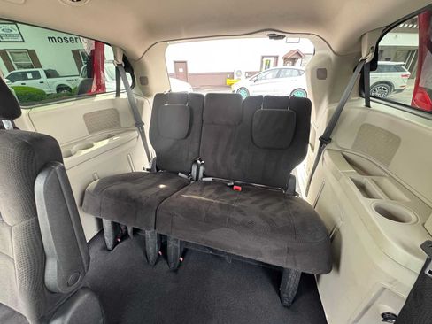 Used 2012 Dodge Grand Caravan SXT w/ Security Group FWD image 26