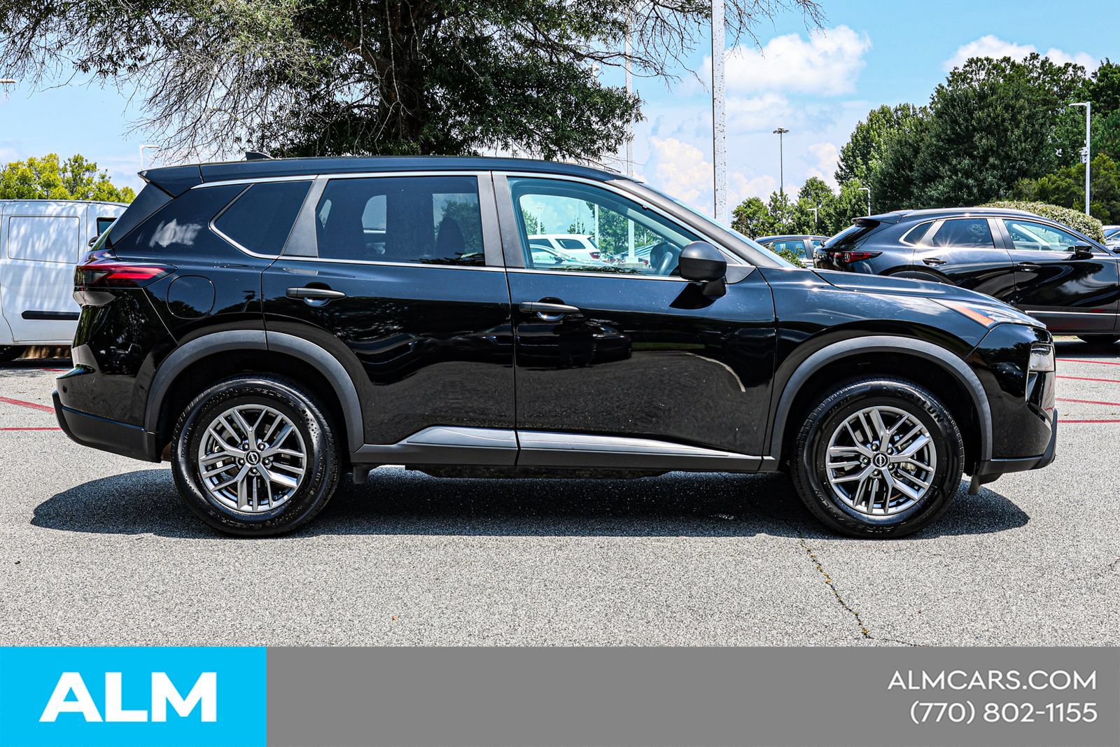 Used 2024 Nissan Rogue S AWD/4WD image 10