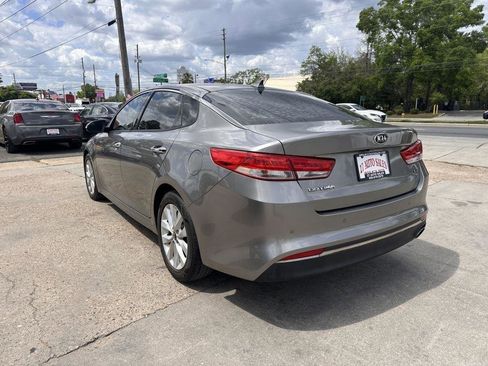 Used 2018 Kia Optima EX image 7