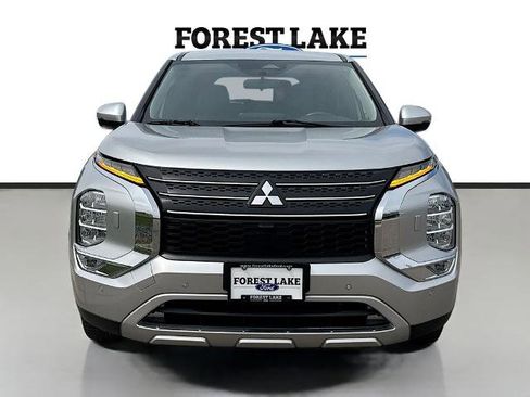 Used 2022 Mitsubishi Outlander SE AWD/4WD image 2