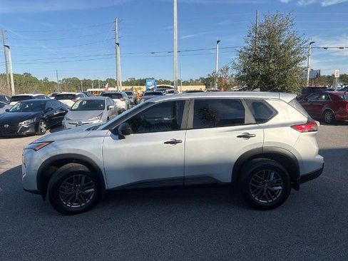 Certified 2025 Nissan Rogue S image 5