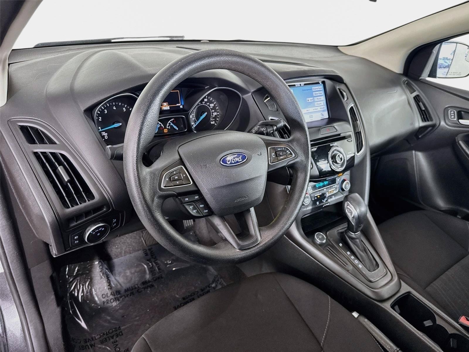 Used 2017 Ford Focus SEL FWD image 10