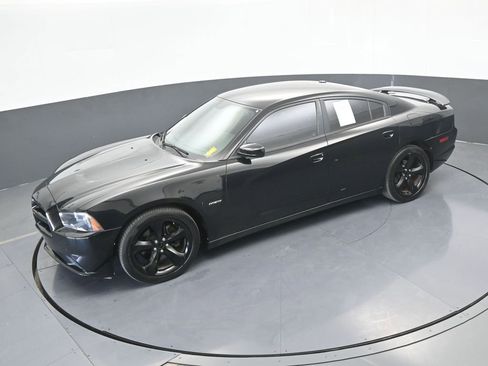 Used 2014 Dodge Charger R/T w/ Blacktop Package image 45