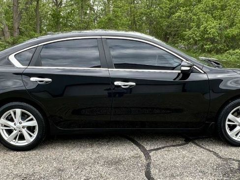 Used 2015 Nissan Altima 2.5 SV w/ Convenience Package FWD image 5