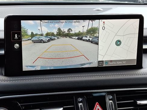 Used 2023 Genesis G70 3.3T image 19