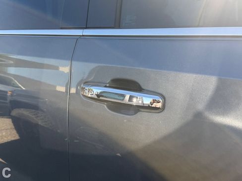 Used 2019 GMC Sierra 1500 Denali w/ Denali Ultimate Package AWD/4WD image 9